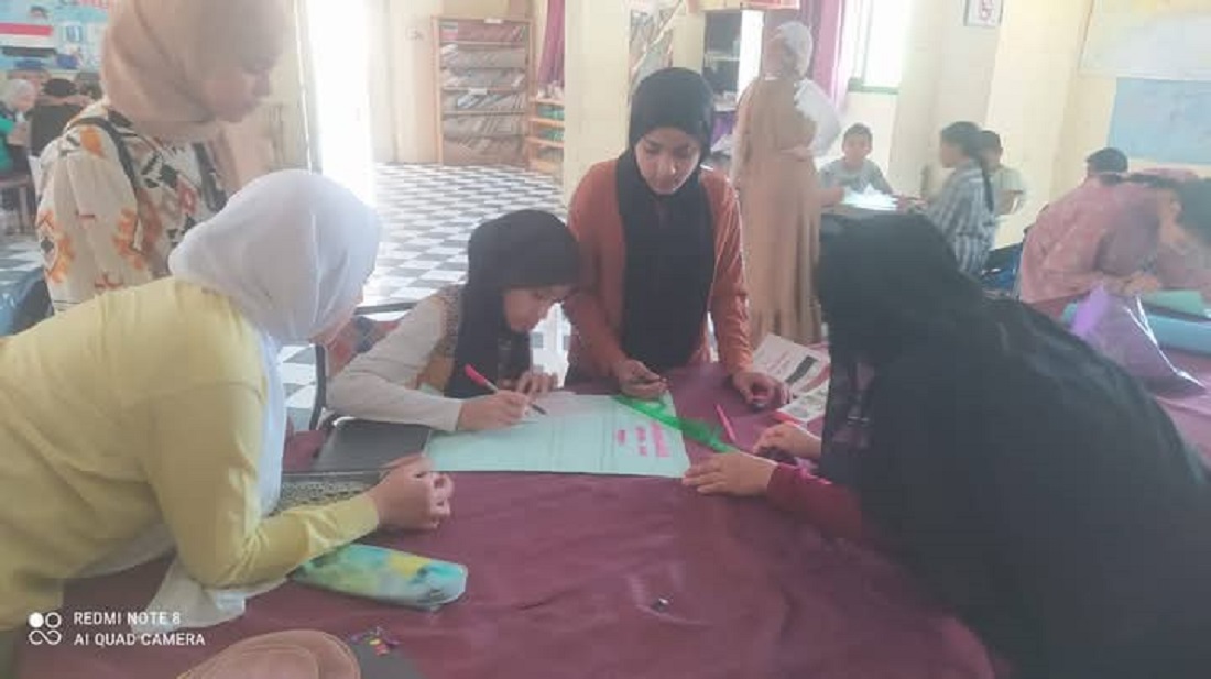 مجلة حائط عن الأنشطة الثقافية لمراكز الشباب
